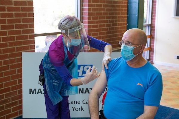 DMC_151120_mass_flu_vacc-23